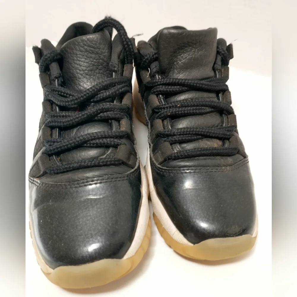 Nike Air Jordan 11 Retro Low Barons, Black And White, Youth 3.5, Basketball 🏀‎